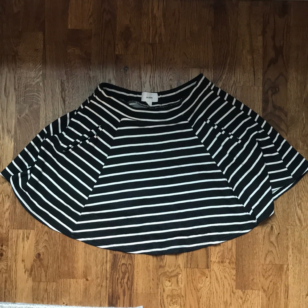 En Creme Black/White Skater Skirt - Medium